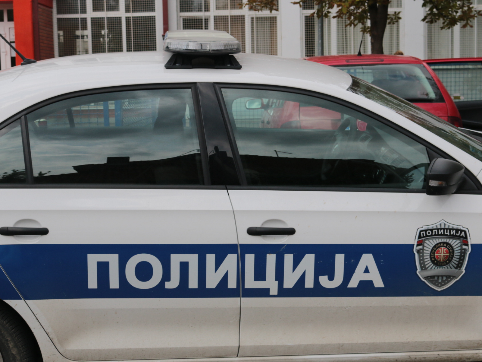 Teška saobraćajna nesreća: Udario u parkirani auto i na mestu poginuo!